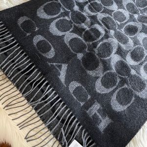 Coach winter scarf
